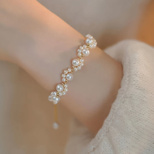 A Sweet And Exquisite Faux Pearl Cat Paw Bracelet for Women, Featuring a High-End Design That Is Versatile And Fashionable