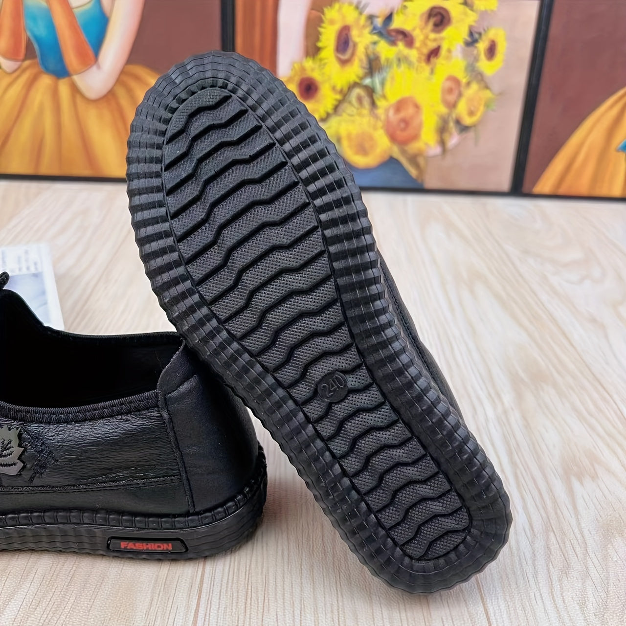 Spring/Autumn New Style Comfortable Women's Shoes with Soft Anti-Slip Soles, Mom Shoes, Flat Fashion Shoes for Middle-Aged and Elderly Women, Women Shoes, Sneakers